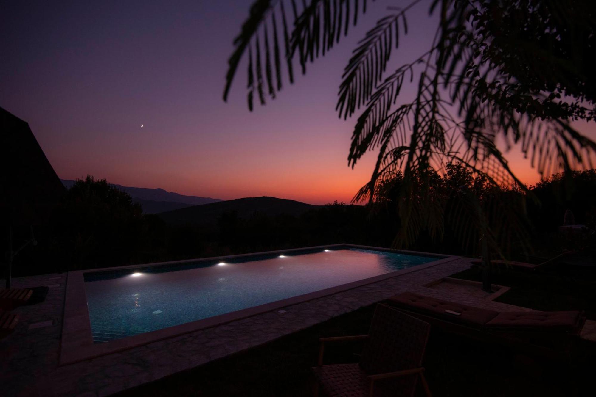Villa Vita Trilj エクステリア 写真